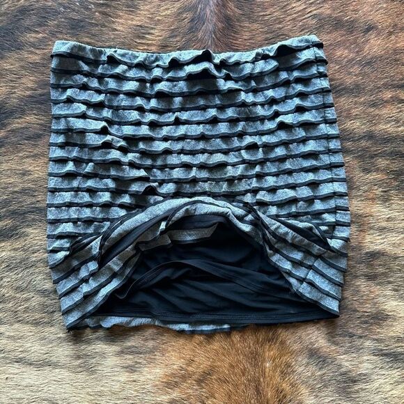 Max Studio Y2K Ruffle Tiered Mini Skirt - Picture 2 of 6